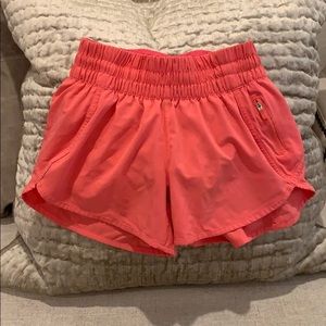 Lululemon shorts size 6